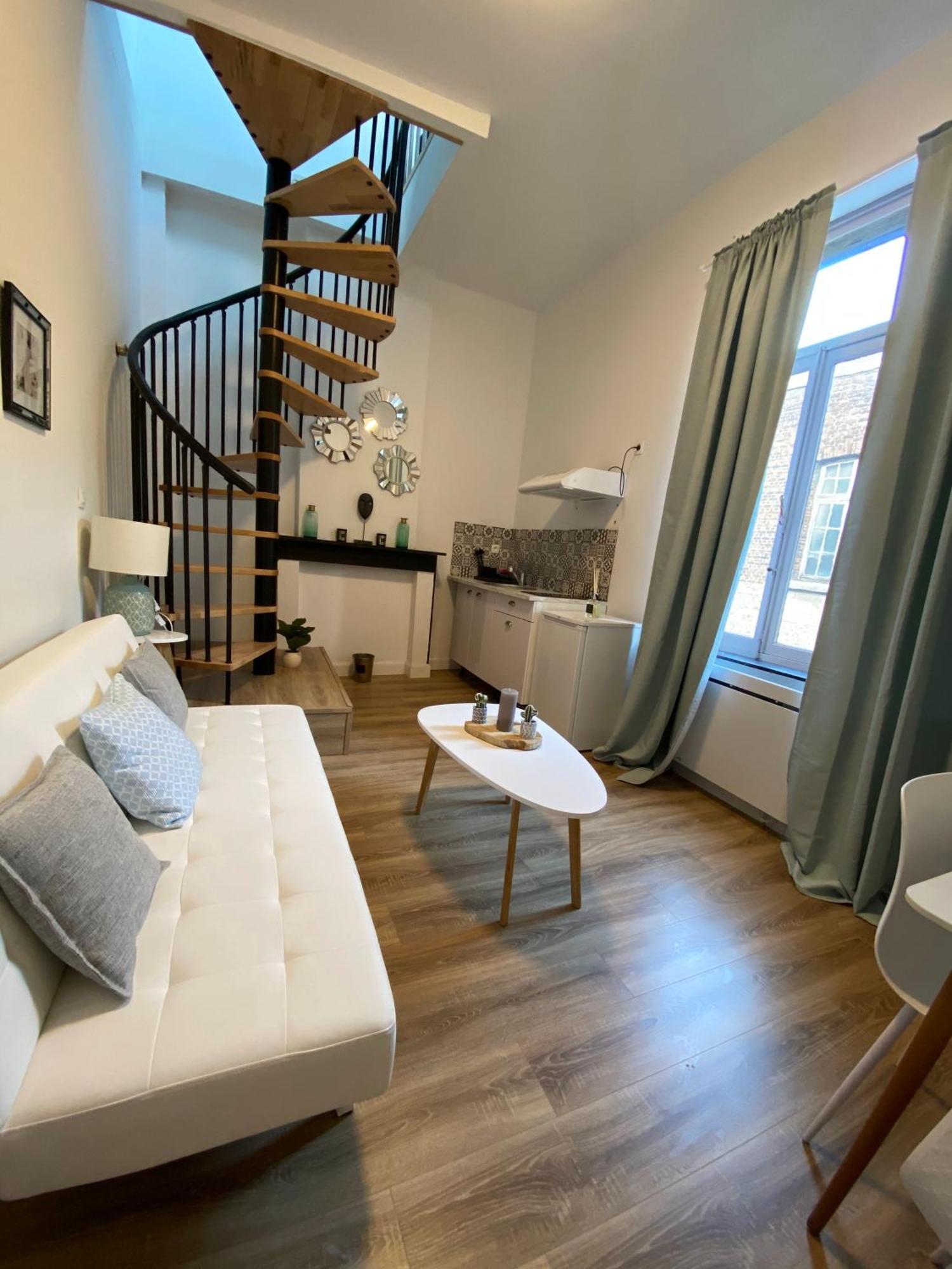 Apartement City Center Mons Esterno foto
